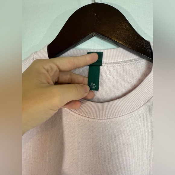 Le Mont Blanc Graphic Sweatshirt XXS Light Pink Crewneck Pullover Fits like M - Picture 2 of 4